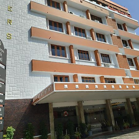 Kochi Paulson Park Hotel المظهر الخارجي الصورة